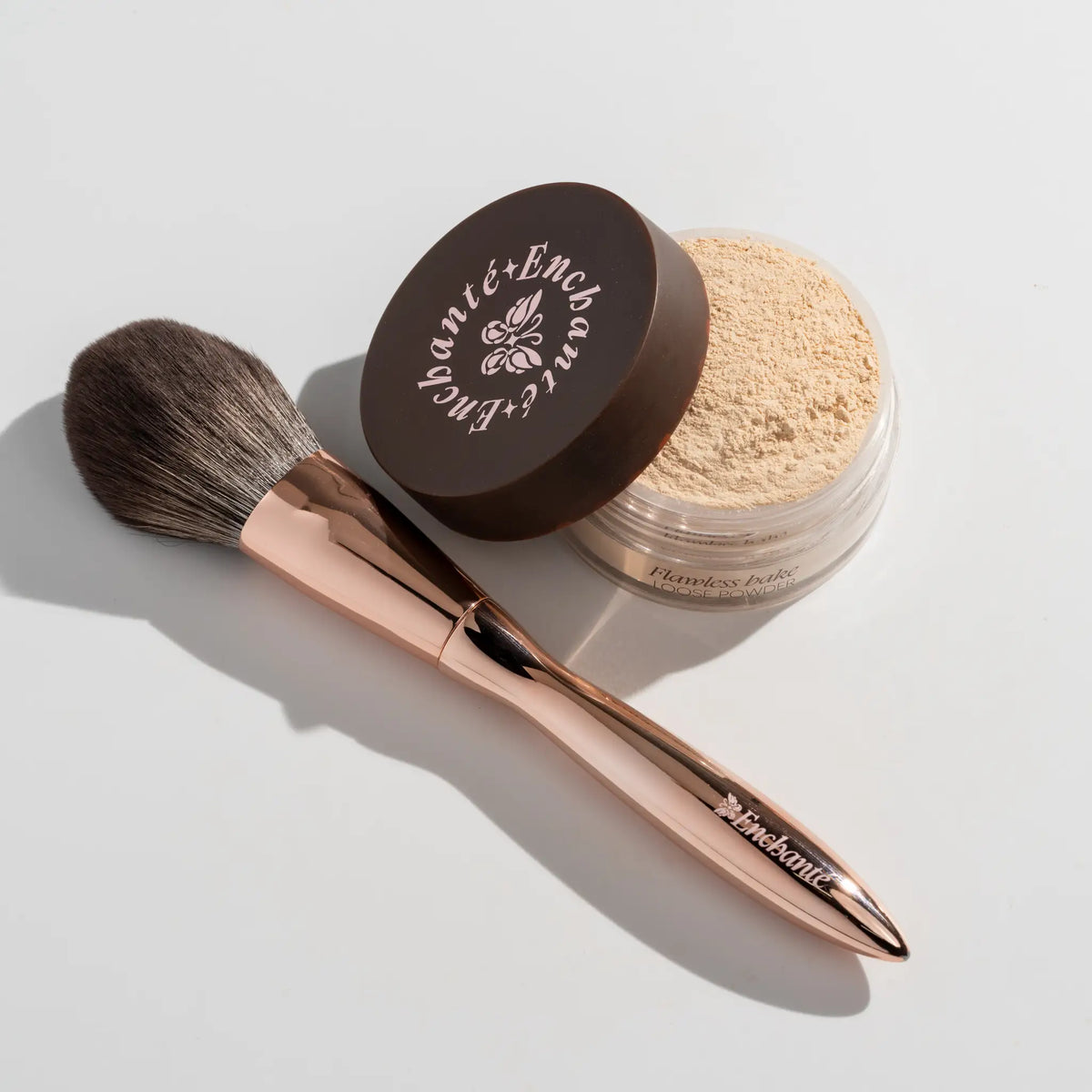 FLAWLESS BAKE + BROCHA PARA POLVO E-01